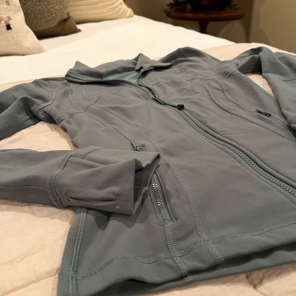 lululemon athletica Women's olive green define - Picture 3 of 6